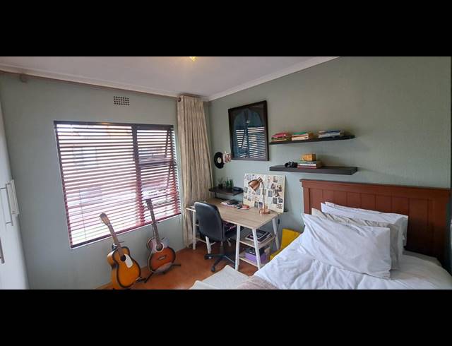 2 BEDROOM APARTMENT FOR SALE IN ALBERTSDAL